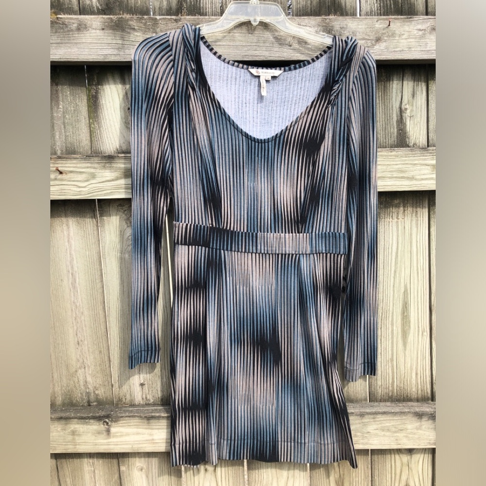 BCBG Generation Striped Long-Sleeve V-Neck Dress Size M